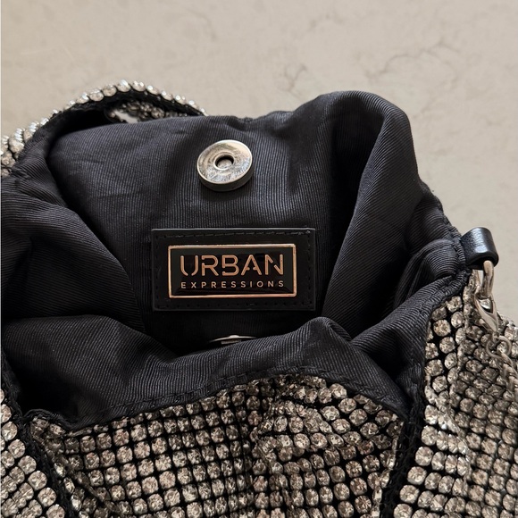 Elegant Silver Crystal-Embellished Women's Bag - Picture 2 of 2